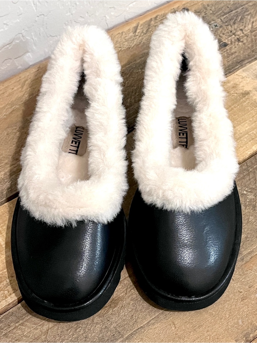 NWOT Luvvette Odette Faux Fur Trim Ballet Flats Black Size 6 - Picture 2 of 5